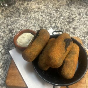 Croquetas d’Halloween au poulpe et à l’encre de seiche, tapa du chef du mardi à La Casa de las Tapas